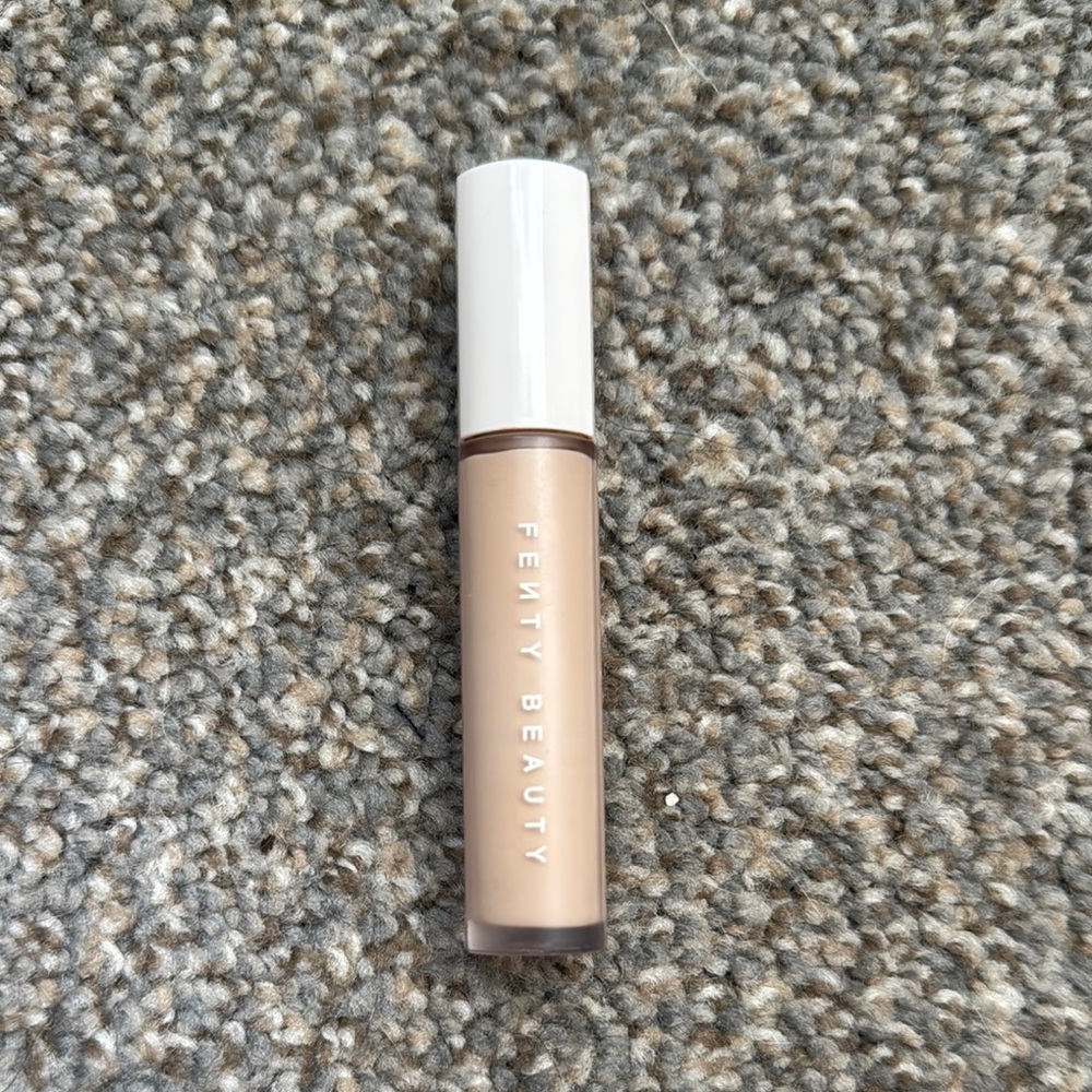 Fenty Beauty Cream Concealer Sleek Coverage